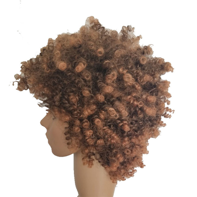 Máquina de peluca de encaje 360 hecha de cabello sintético resistente al calor en negro y 30/33 Ombre