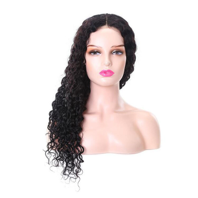 Peruca frontal de encaje con aberturas de encaje suizo.