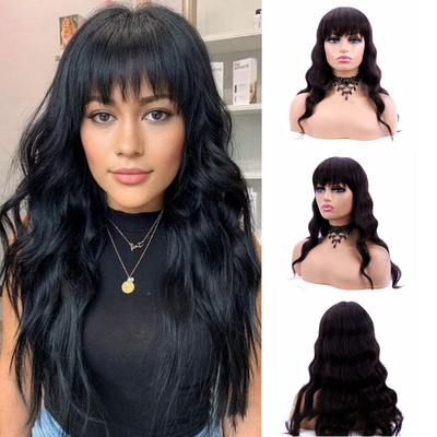 Hecho en máquina 100% de cutícula virgen alineado el cabello humano suelto onda rizada con flequillo